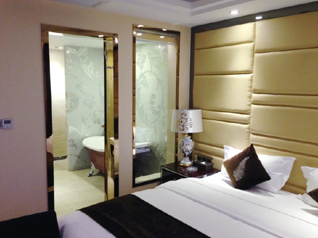 Tianguo Times Hotel فوشان الغرفة الصورة