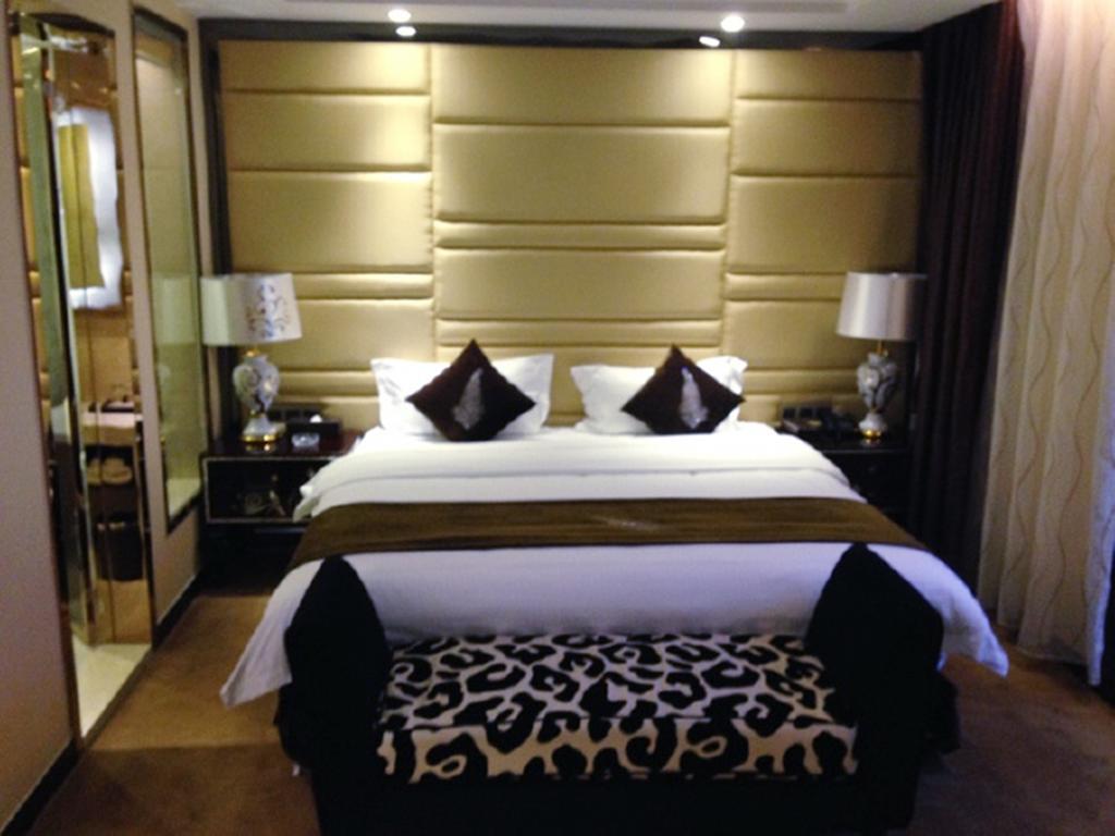 Tianguo Times Hotel فوشان الغرفة الصورة